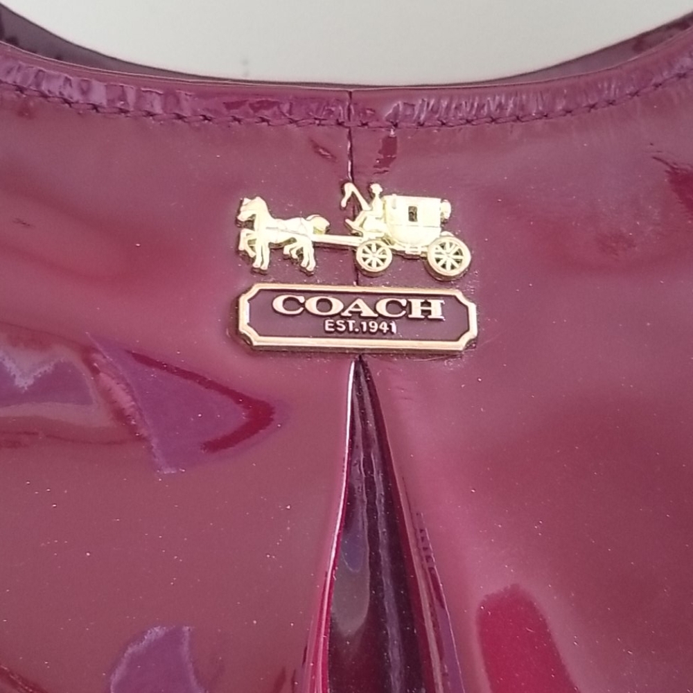 Coach Burgundy shoulder bag